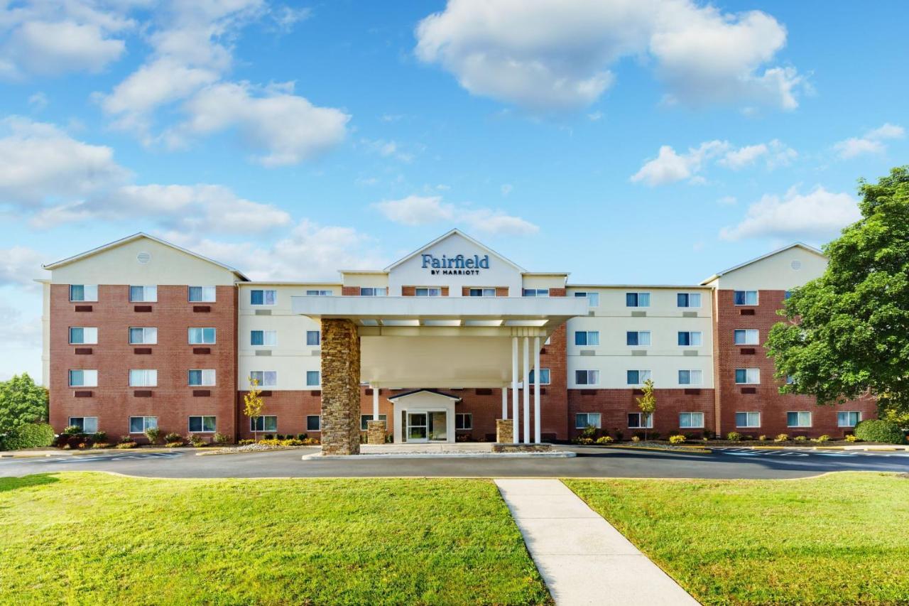 Fairfield Inn Philadelphia Airport Exterior photo