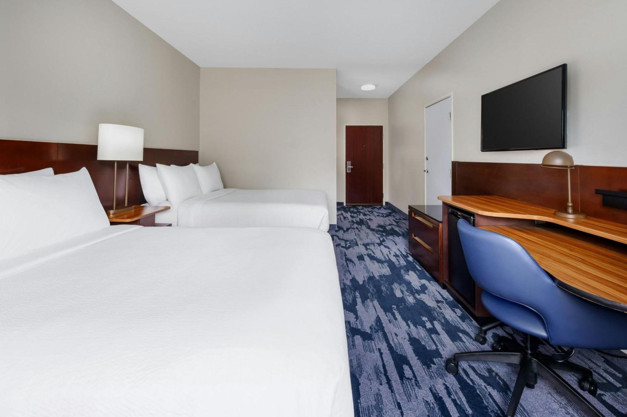 Fairfield Inn Philadelphia Airport Exterior photo